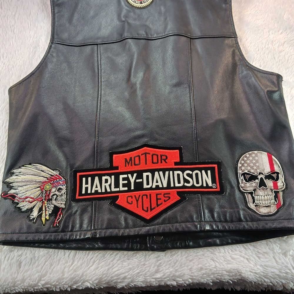 Harley-Davidson Men's Black Leather Biker Vest - Patches & Pins, USMC Veteran L. - Picture 16 of 16